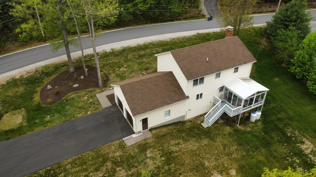 14 Cindy Drive Hooksett NH 03106