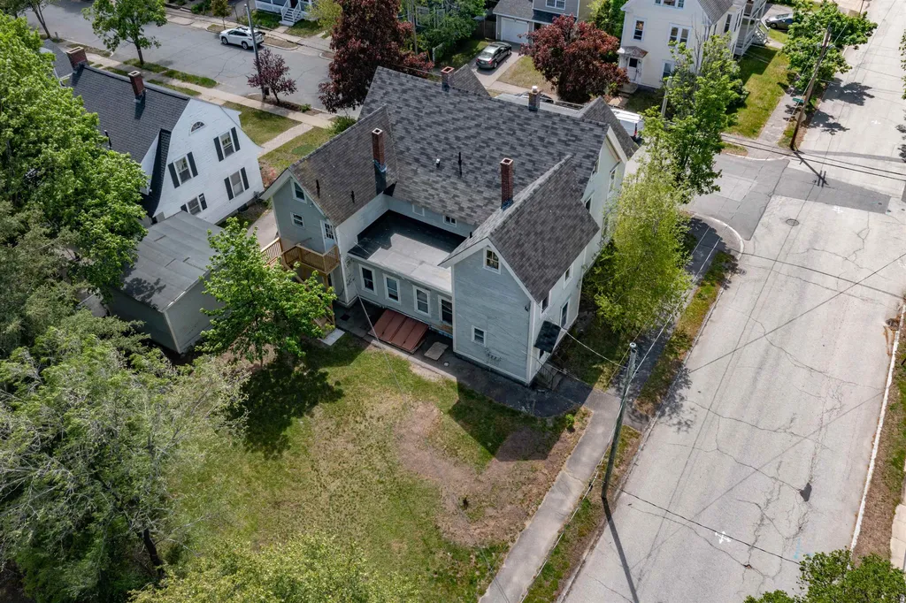 87 N Adams Street Manchester NH 03104