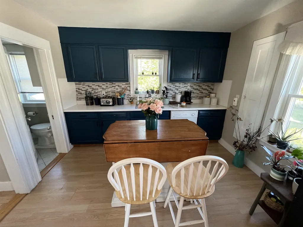 64 Sawyer Street Nashua NH 03060