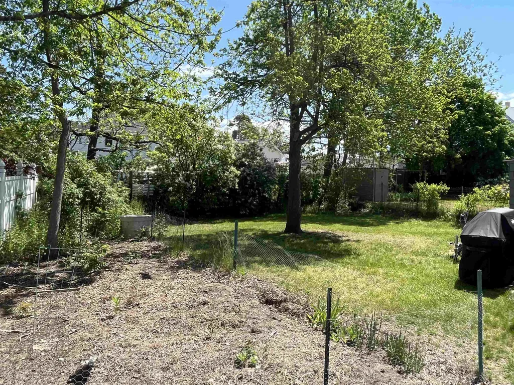 64 Sawyer Street Nashua NH 03060