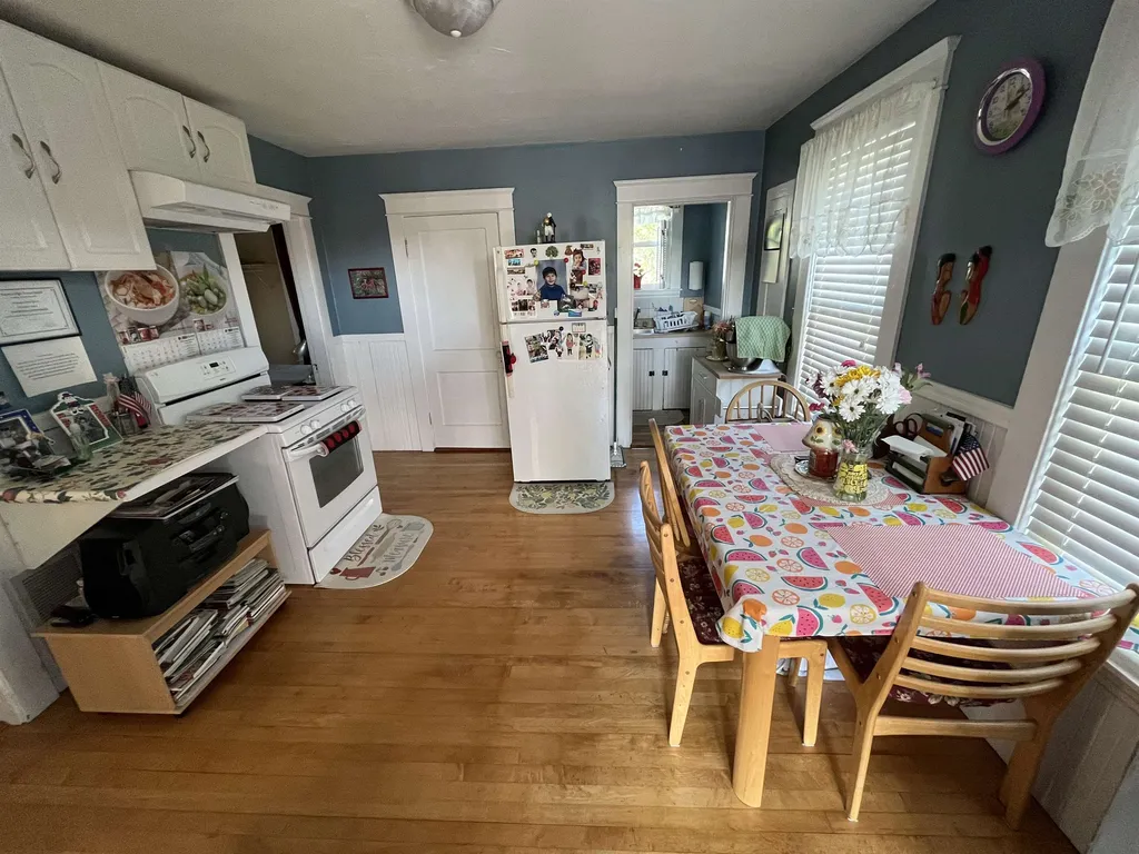 64 Sawyer Street Nashua NH 03060