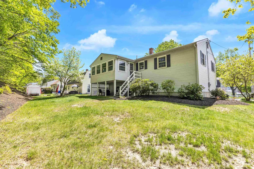 444 Blevens Drive Manchester NH 03104