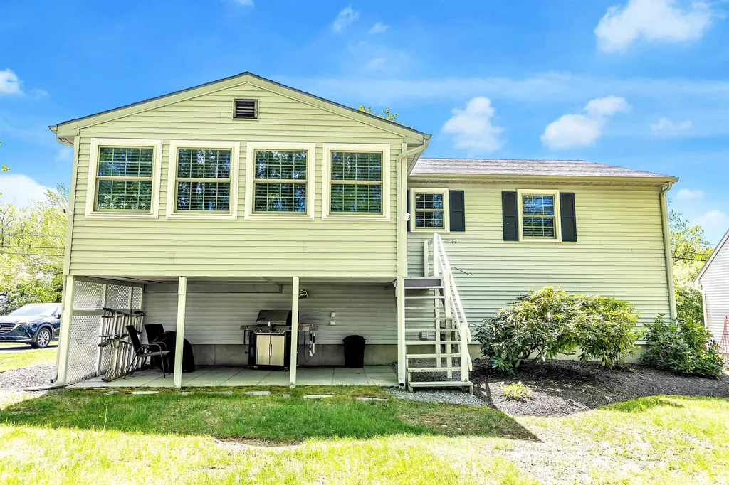 444 Blevens Drive Manchester NH 03104