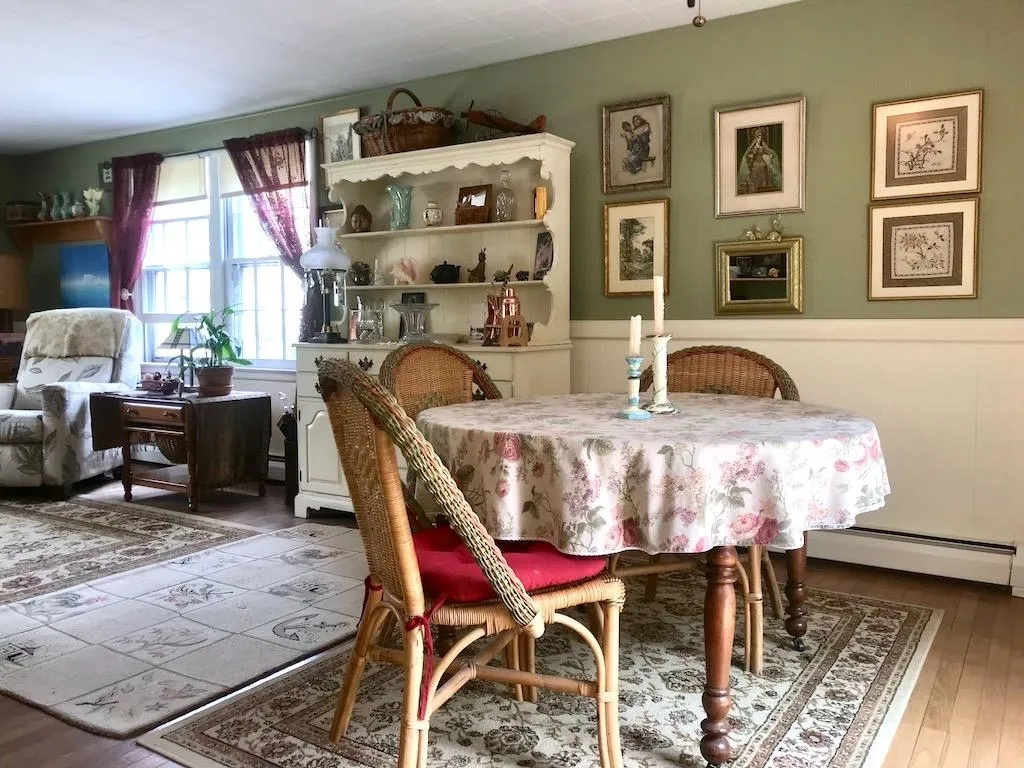 20 Laurel Street Peterborough NH 03458-1436