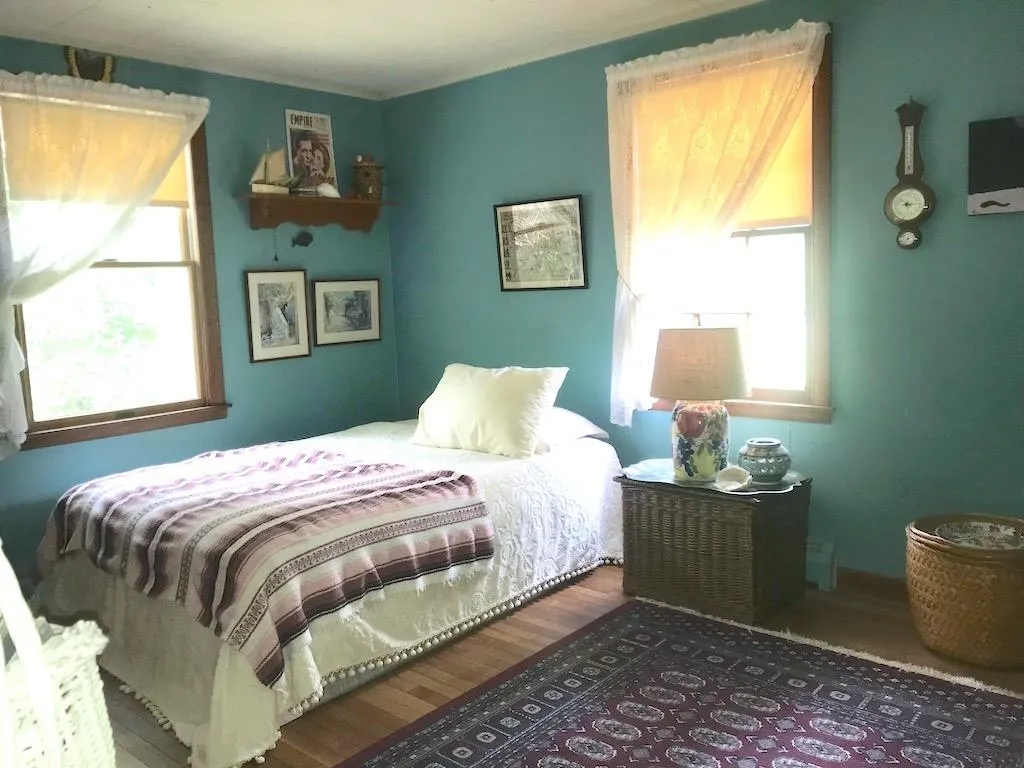 20 Laurel Street Peterborough NH 03458-1436