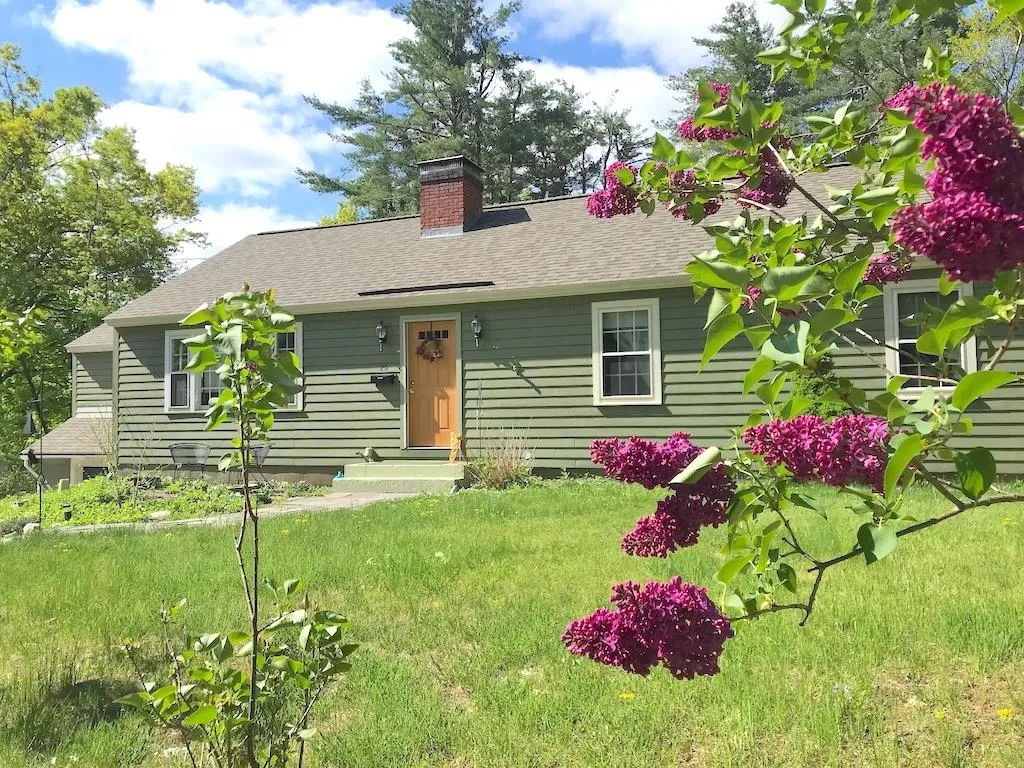 20 Laurel Street Peterborough NH 03458-1436