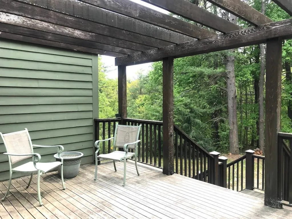 20 Laurel Street Peterborough NH 03458-1436