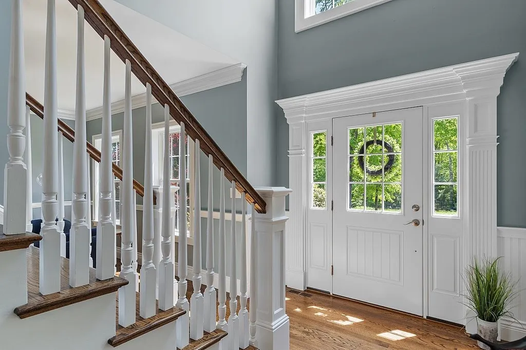 49 London Bridge Road Windham NH 03087