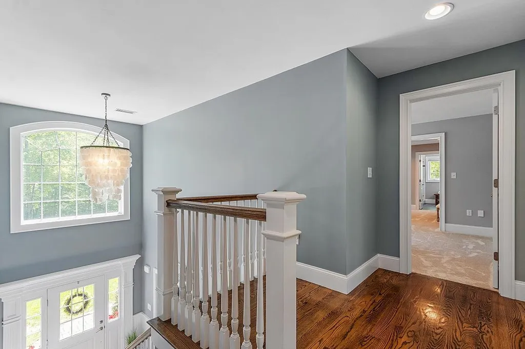 49 London Bridge Road Windham NH 03087