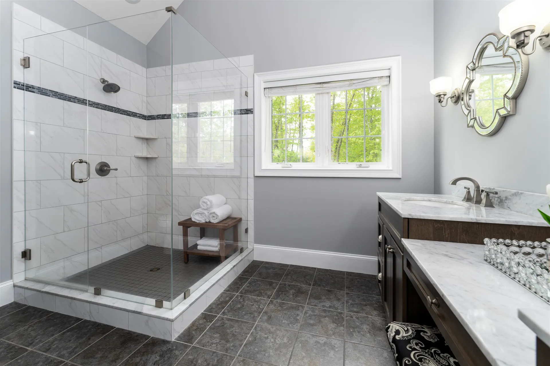 49 London Bridge Road Windham NH 03087