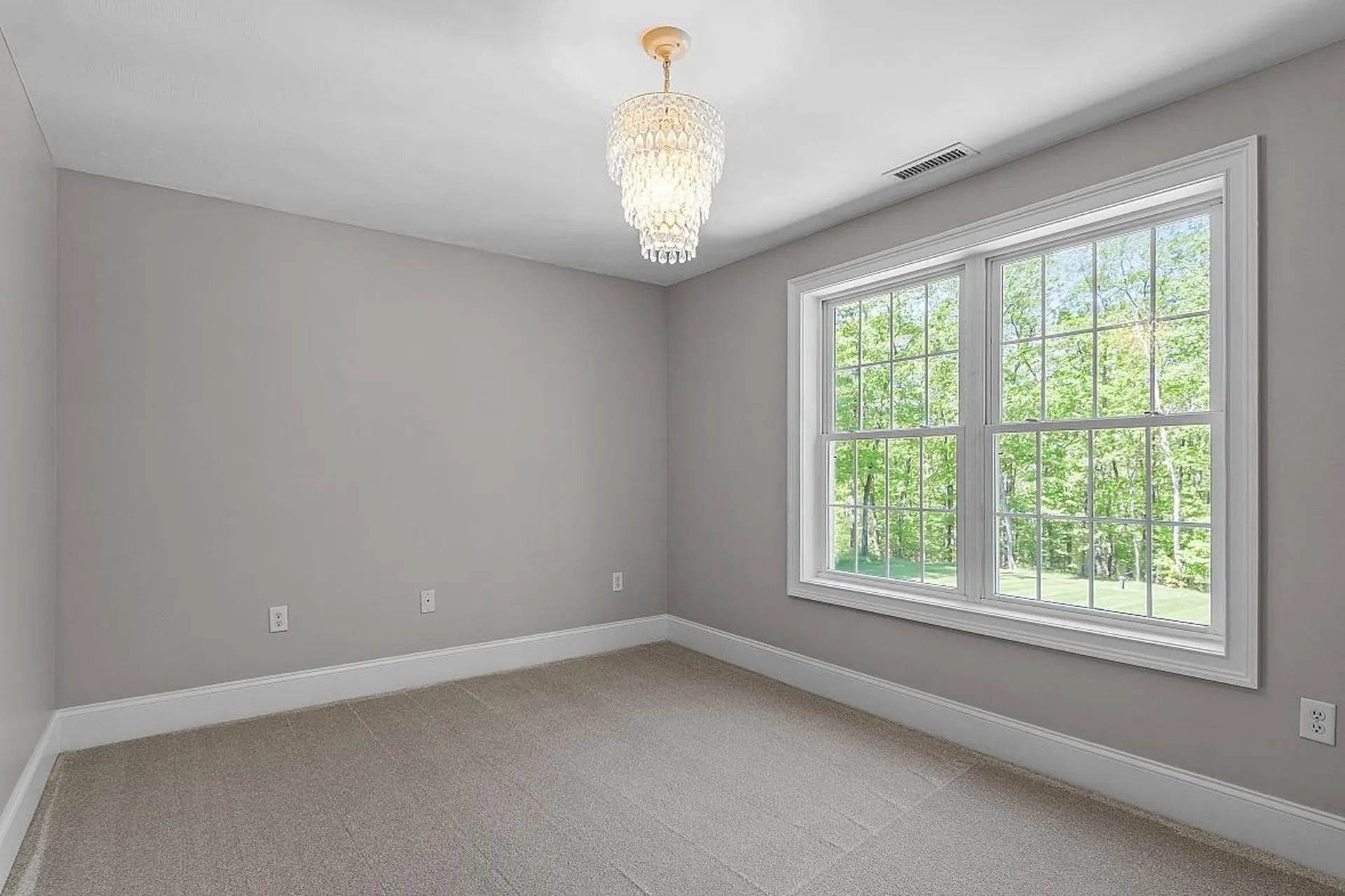 49 London Bridge Road Windham NH 03087