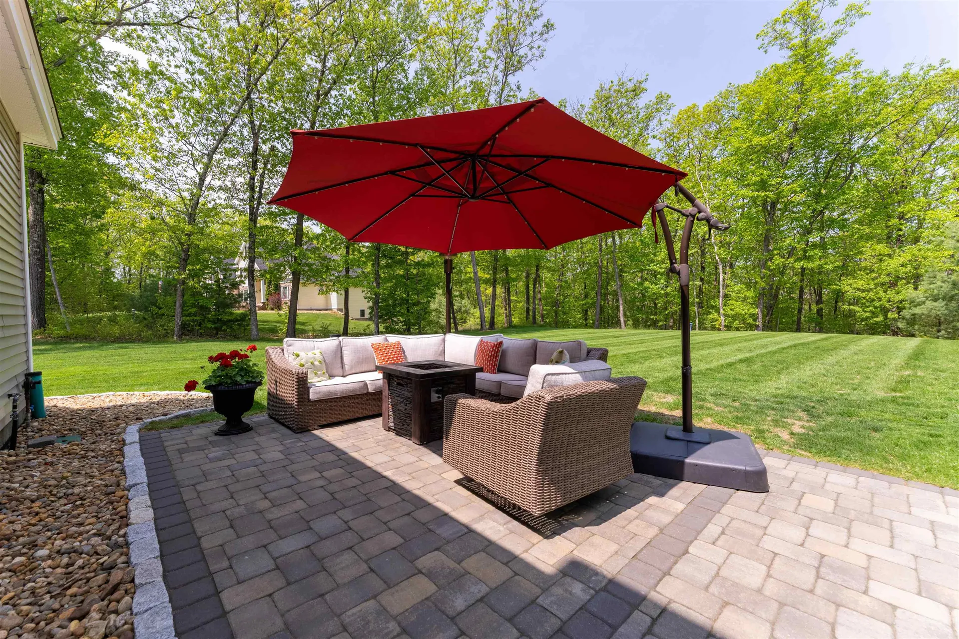 49 London Bridge Road Windham NH 03087