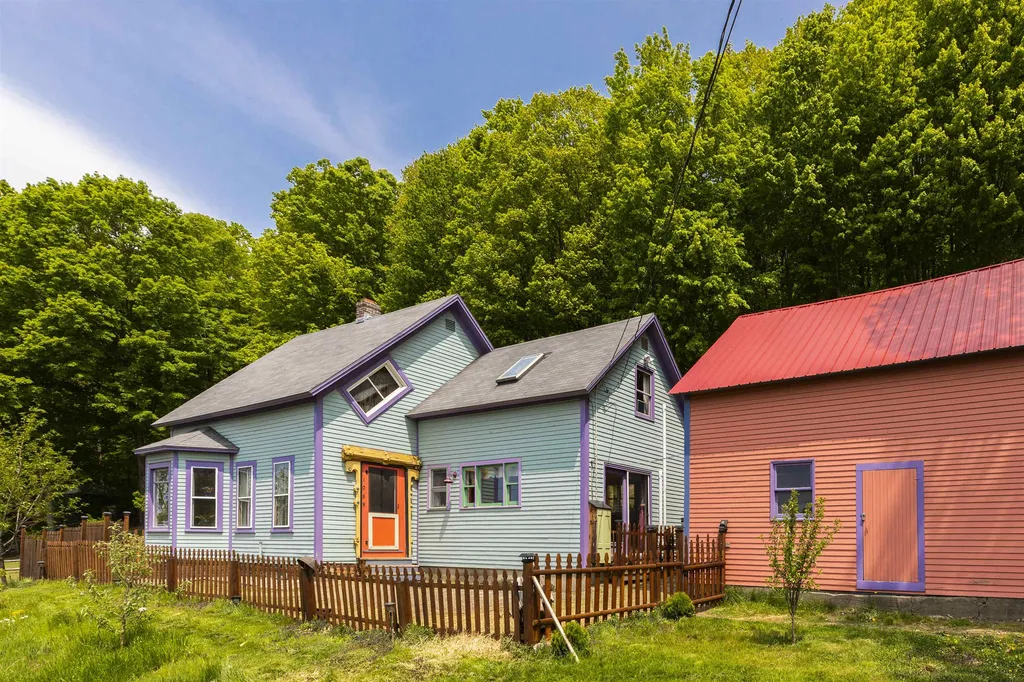 1089 Maple Street Hartford VT 05047-0111