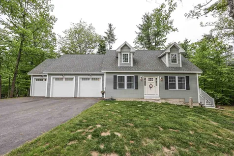 26 Lundy Point Drive Dover NH 03820