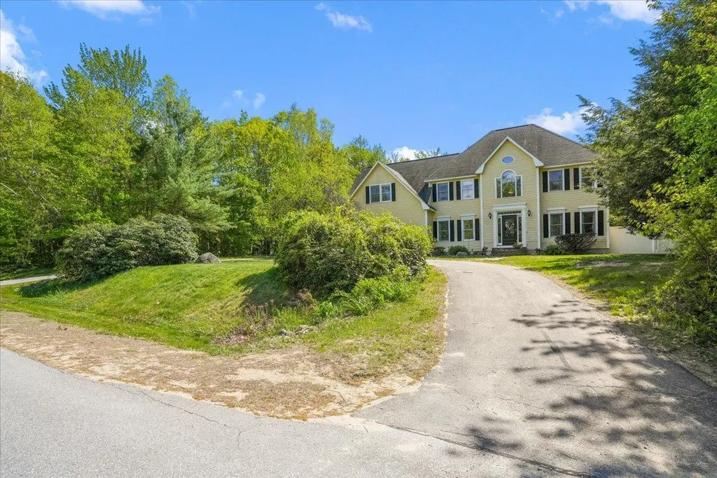 15 Longview Drive Bow NH 03304