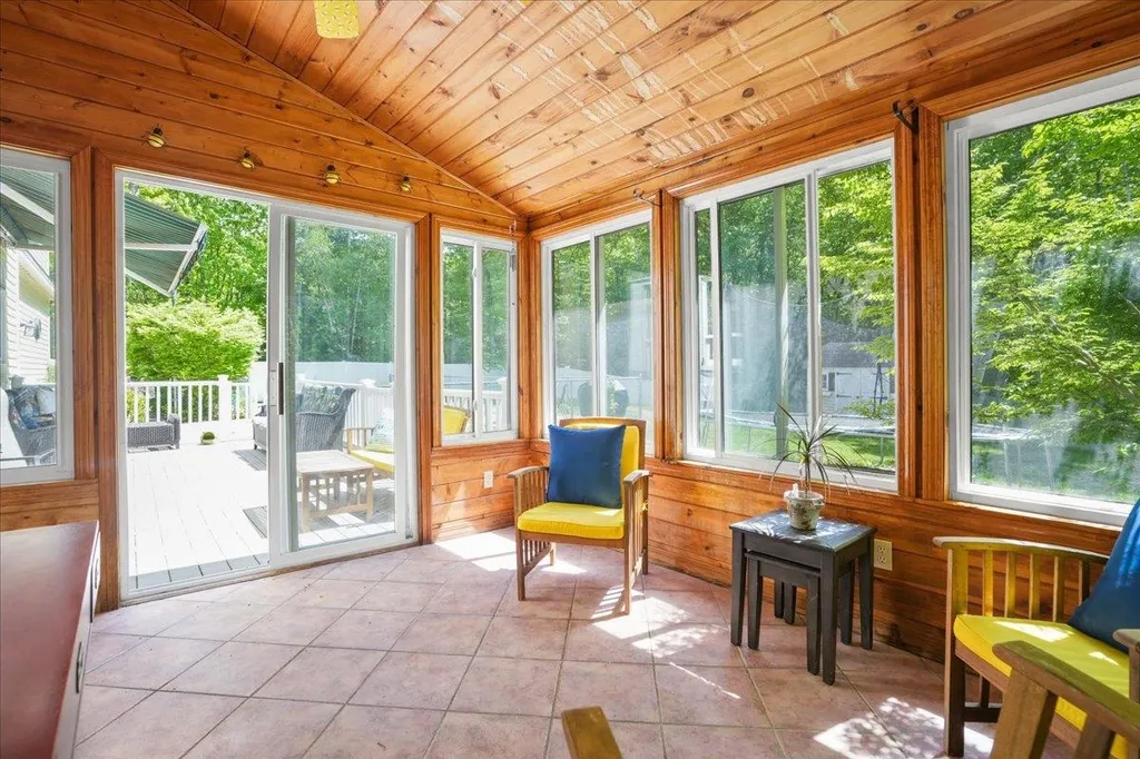 15 Longview Drive Bow NH 03304