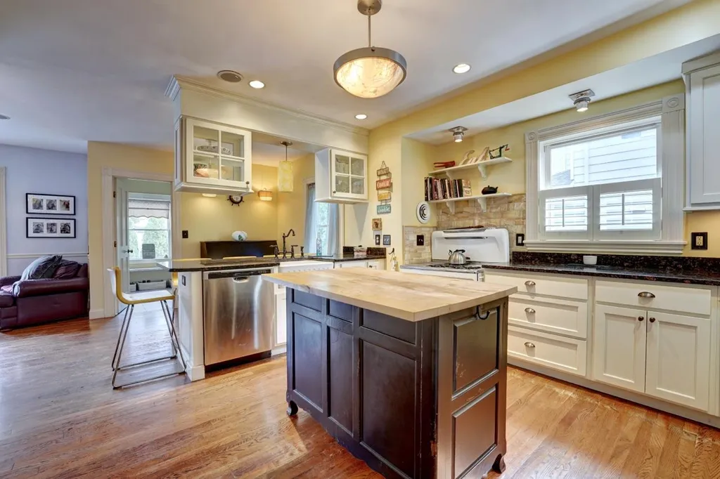 38 Willard Avenue Portsmouth NH 03801