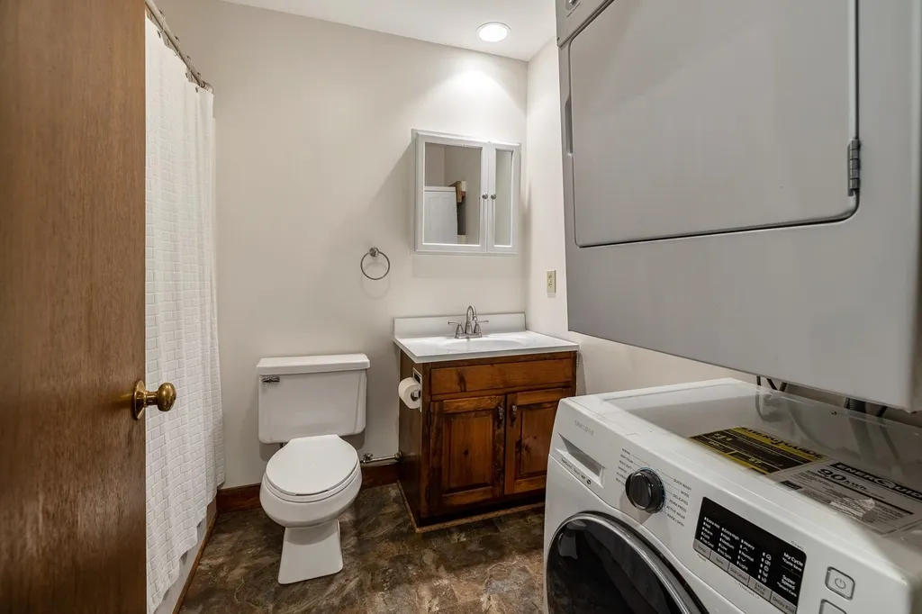 86 Woodhaven Drive Hartford VT 05001