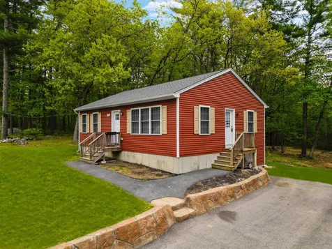 213 Island Pond Road Derry NH 03038