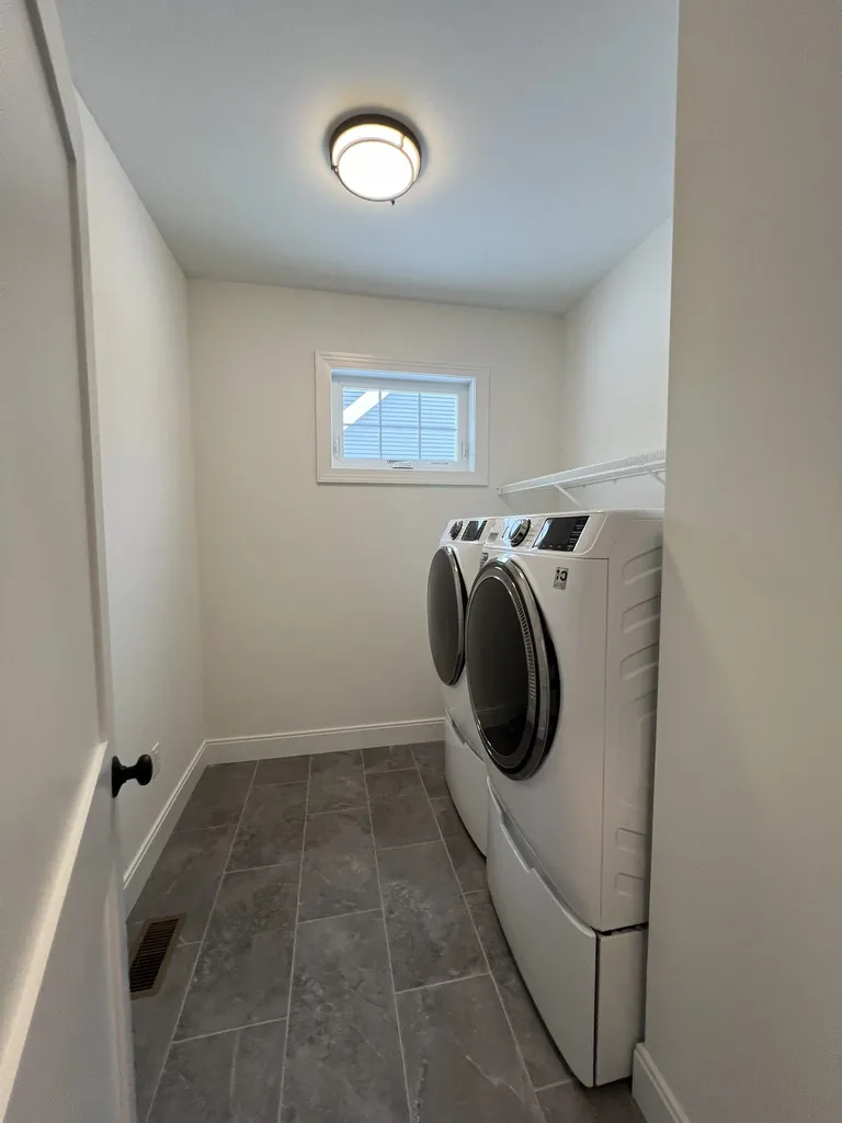 130 Sage Lane Portsmouth NH 03801