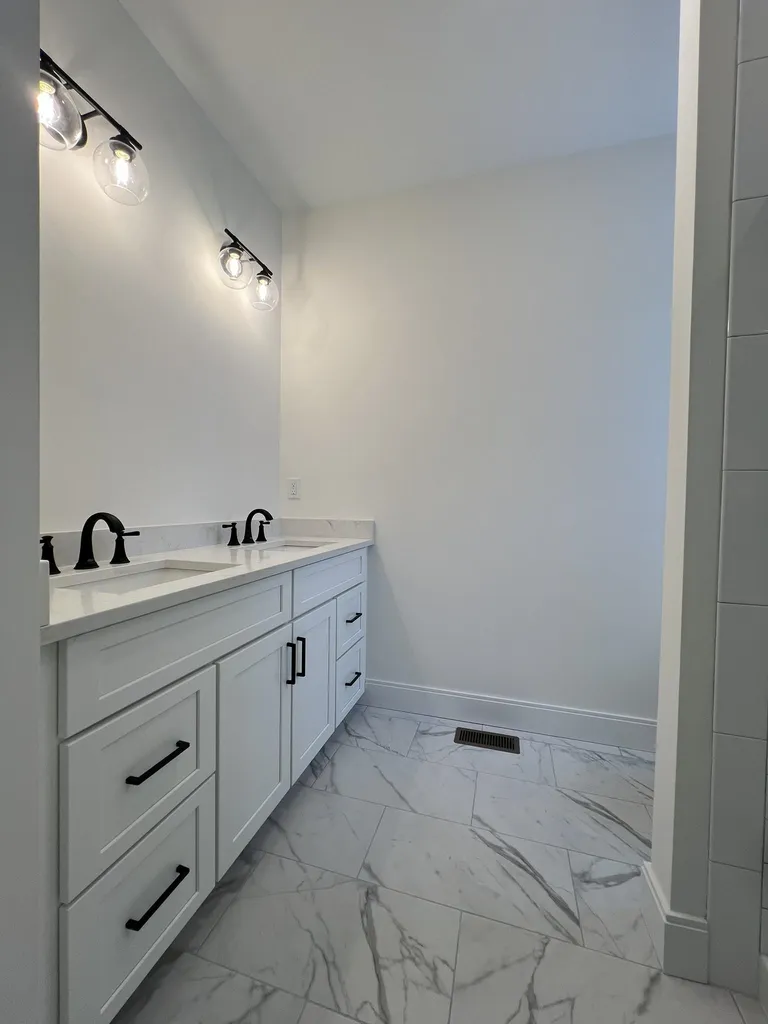 130 Sage Lane Portsmouth NH 03801