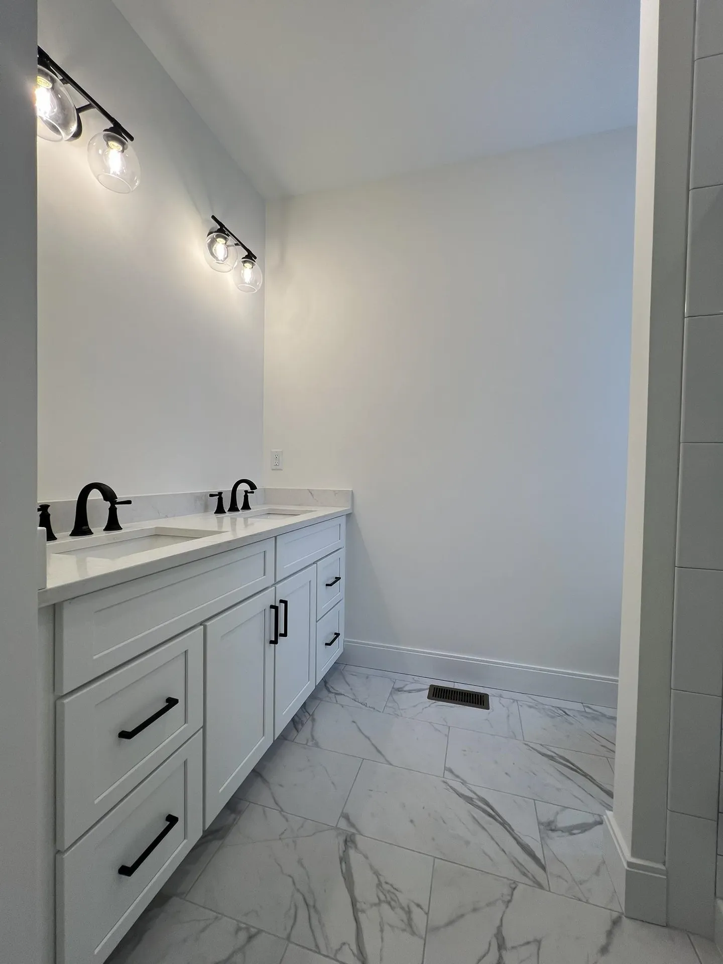 130 Sage Lane Portsmouth NH 03801