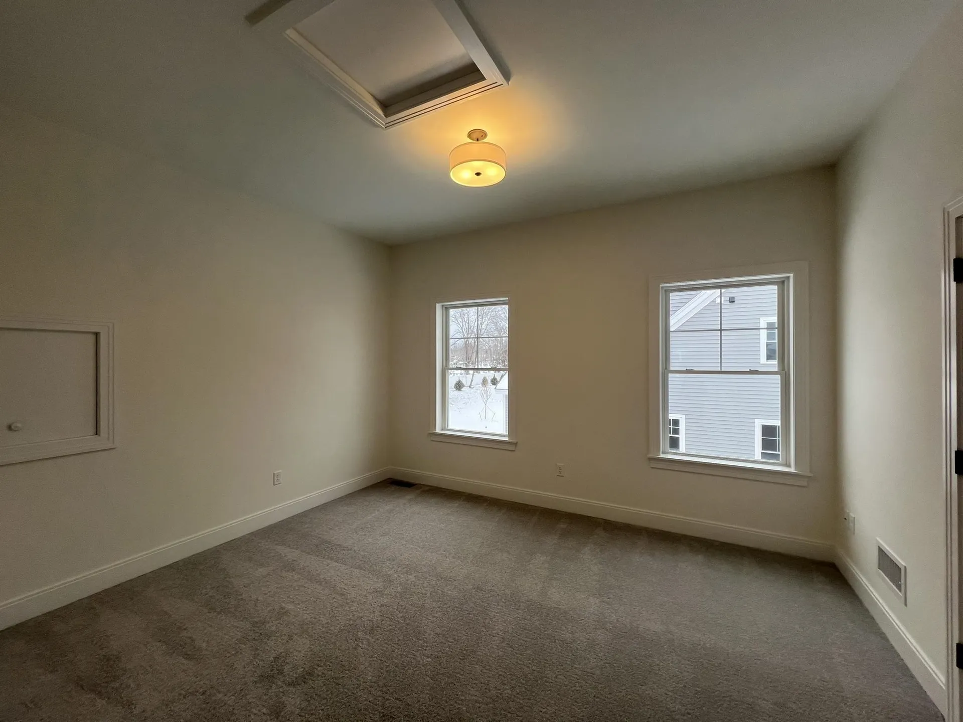 130 Sage Lane Portsmouth NH 03801