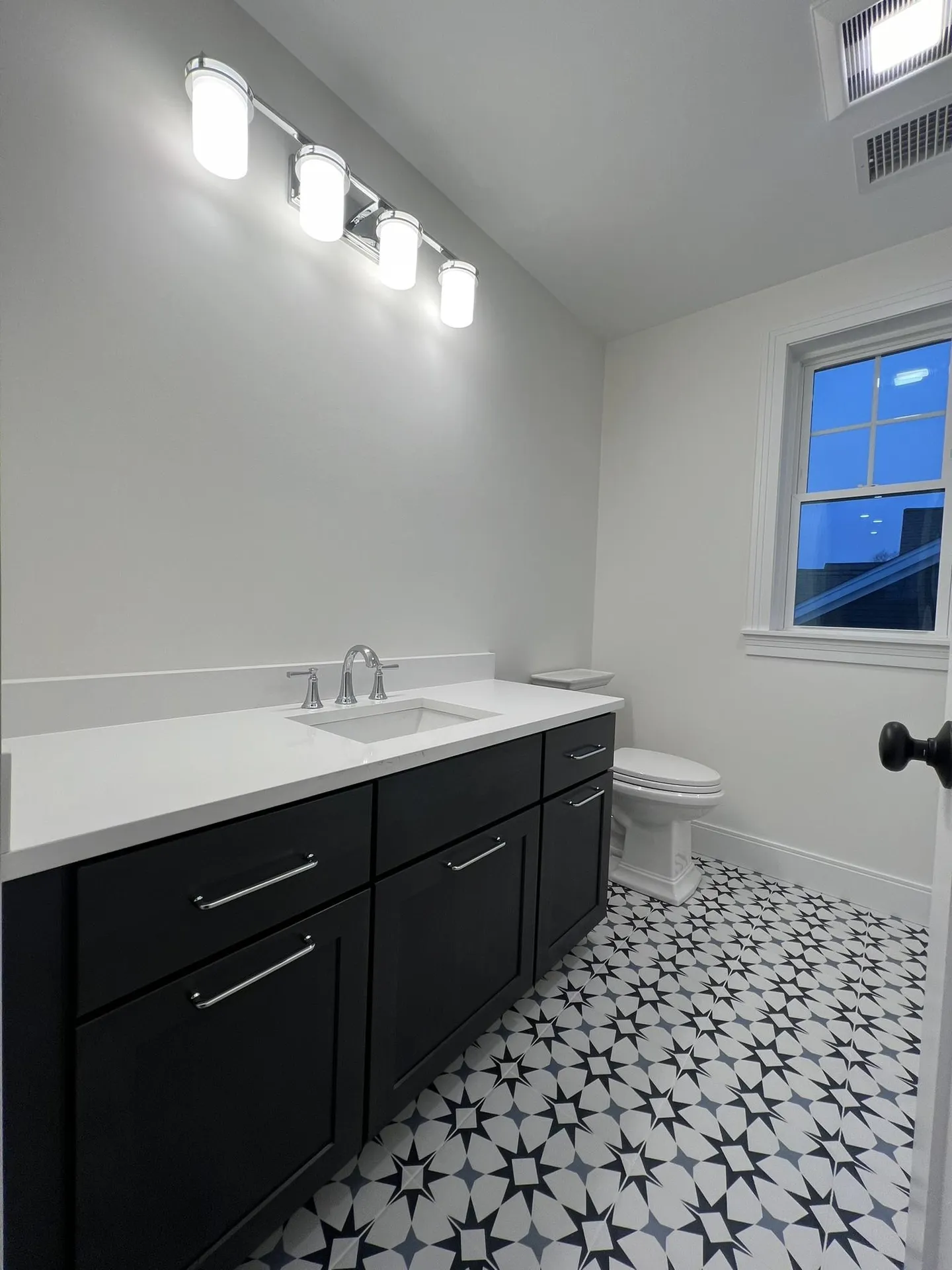 126 Sage Lane Portsmouth NH 03801