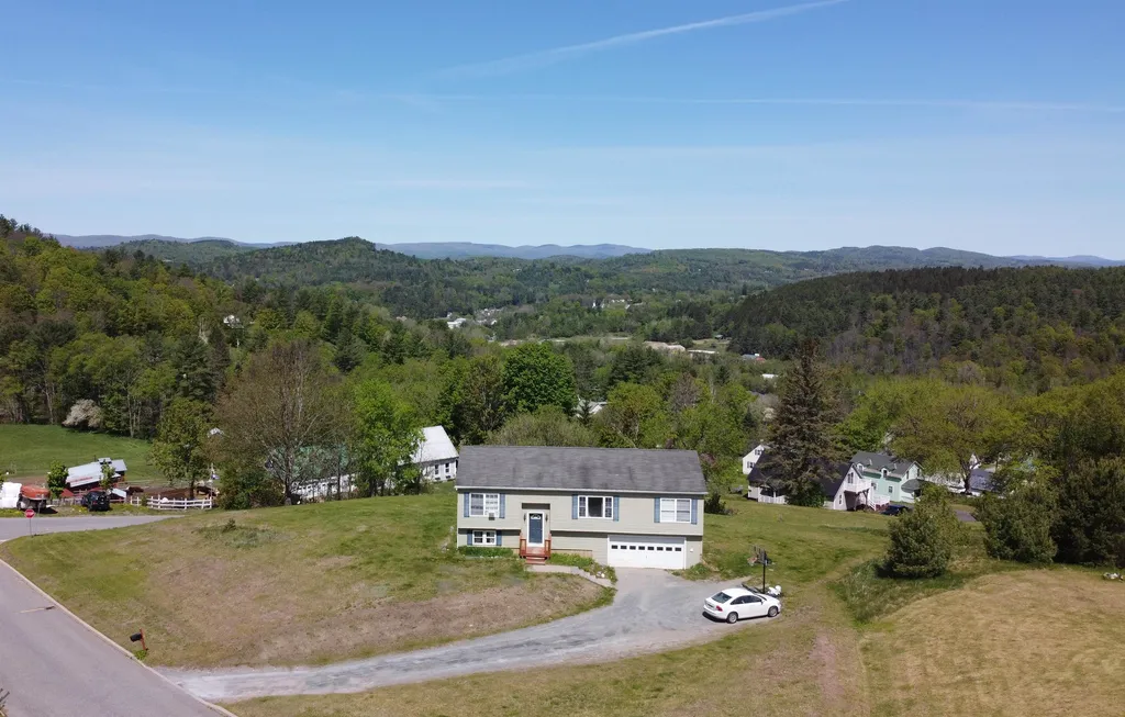 35 Overlook Circle St. Johnsbury VT 05819