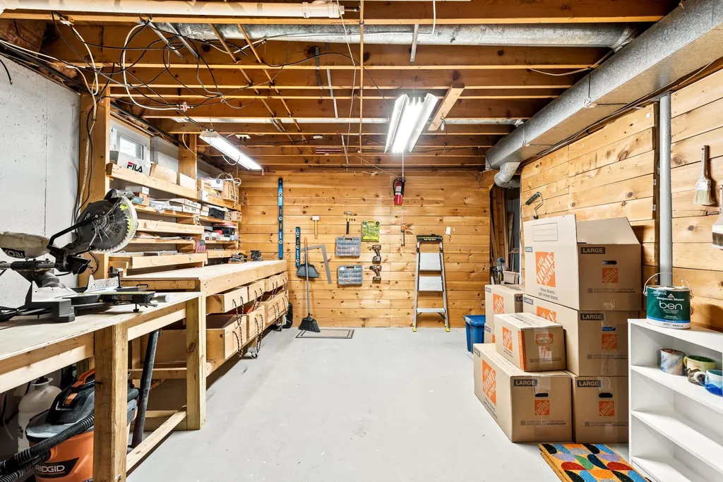 30 Shelburne Road Nashua NH 03063