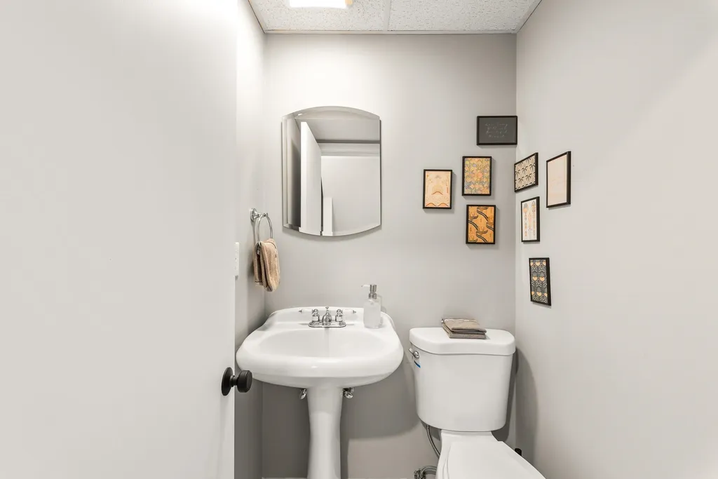 30 Shelburne Road Nashua NH 03063
