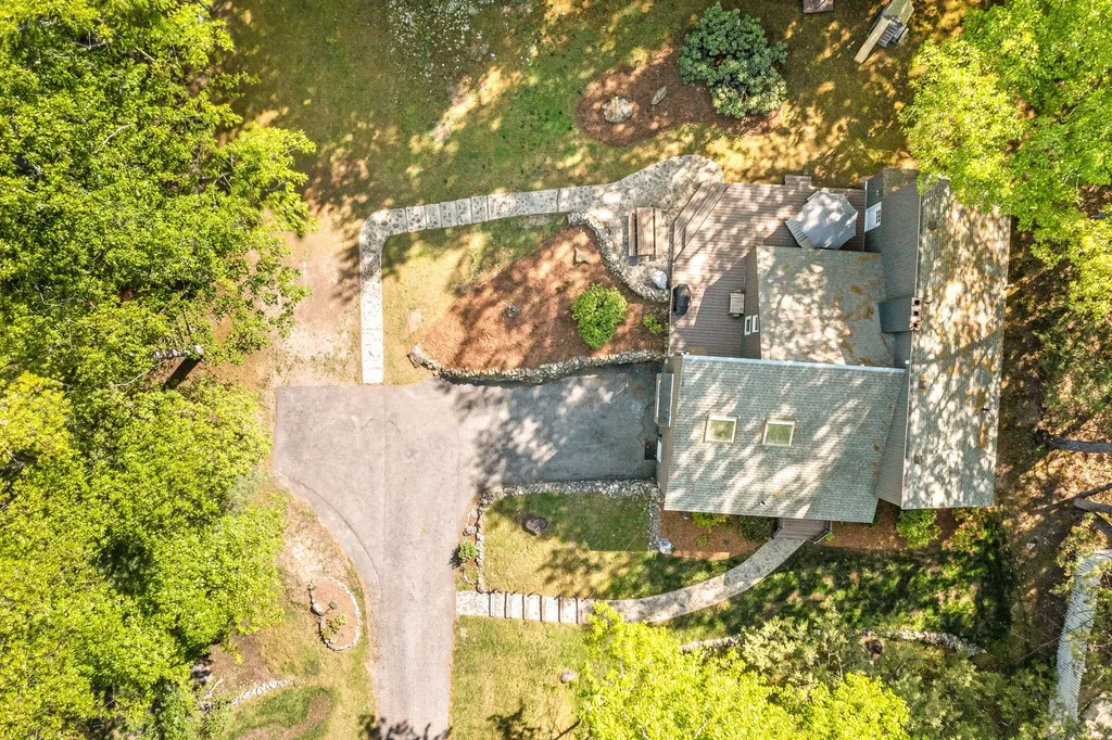 30 Shelburne Road Nashua NH 03063