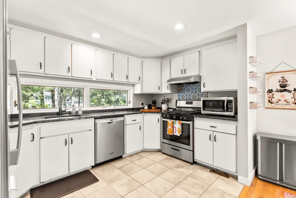 30 Shelburne Road Nashua NH 03063