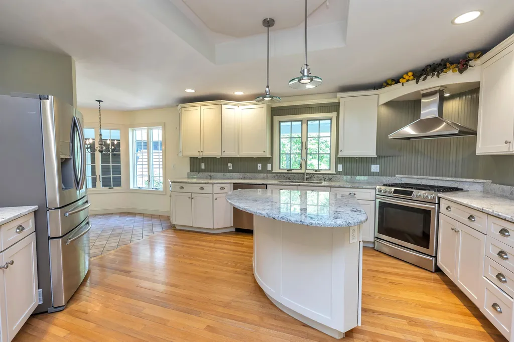 95 N Pepperell Road Hollis NH 03049