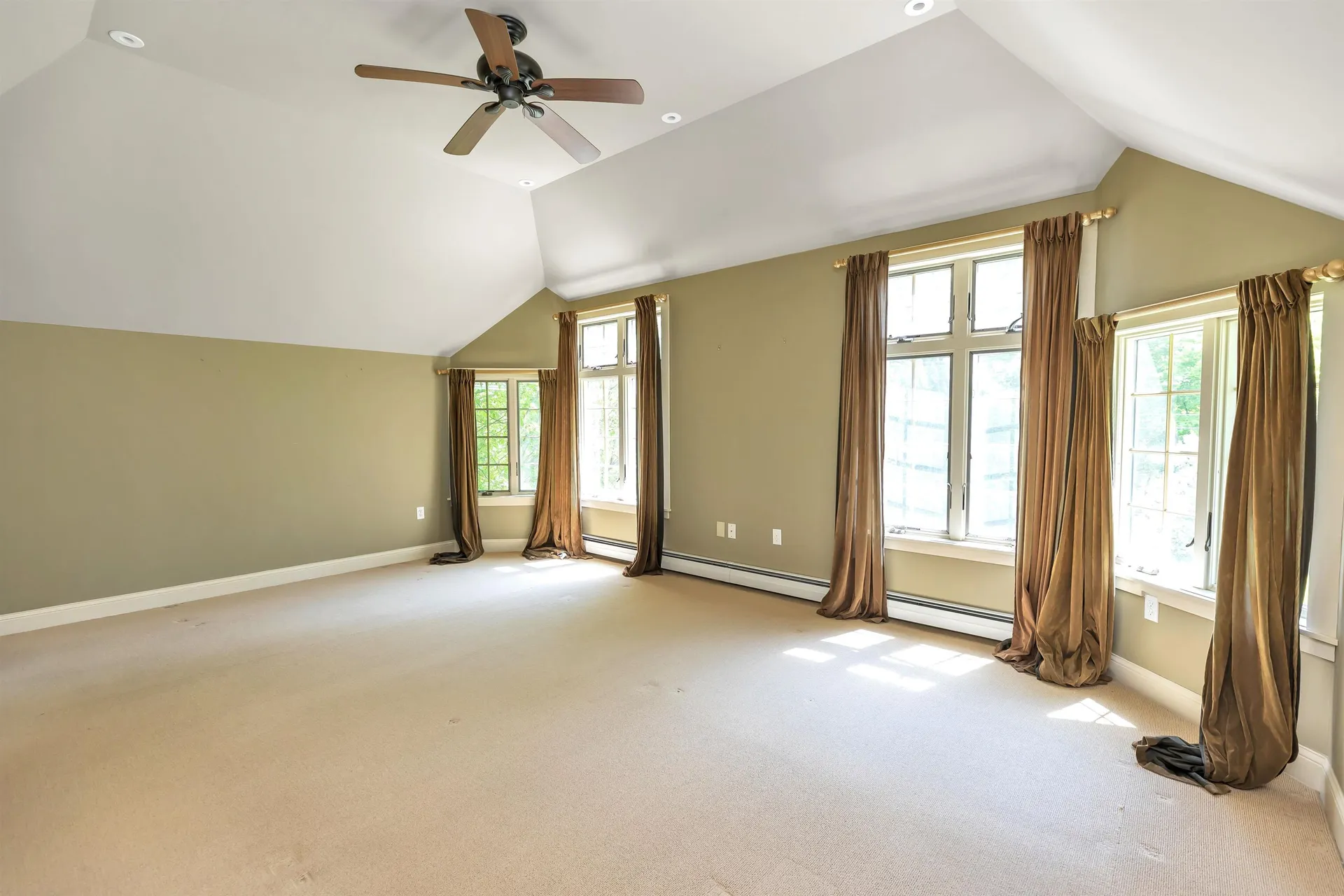 95 N Pepperell Road Hollis NH 03049