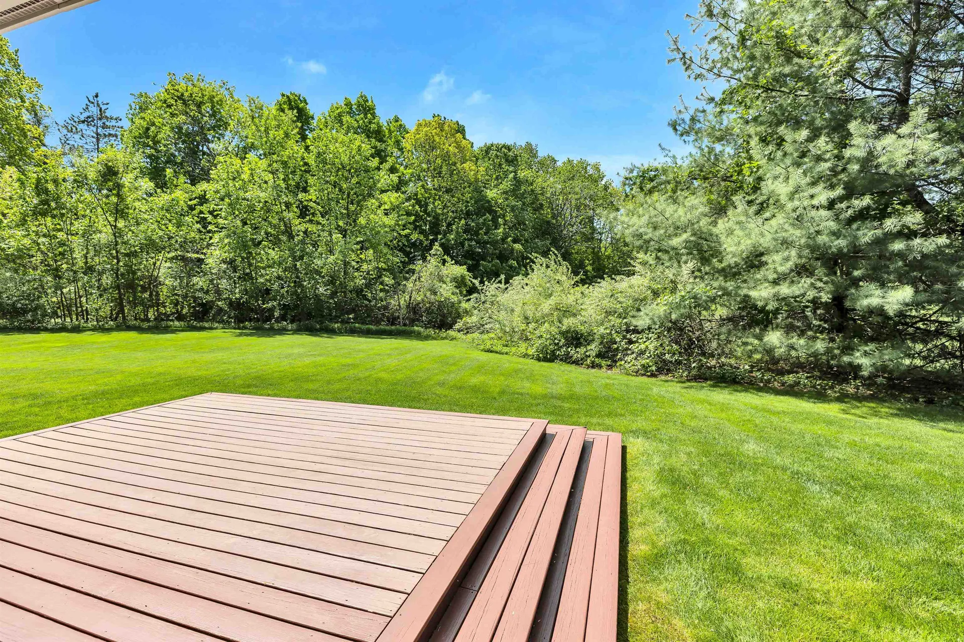 95 N Pepperell Road Hollis NH 03049