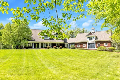 95 N Pepperell Road Hollis NH 03049