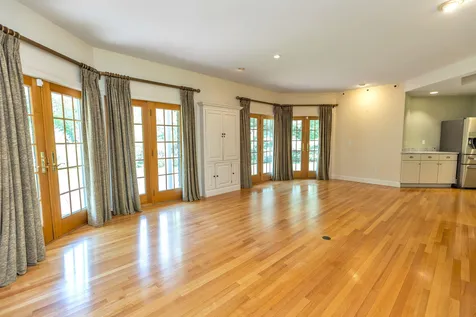 95 N Pepperell Road Hollis NH 03049