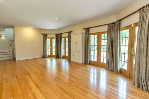 95 N Pepperell Road Hollis NH 03049