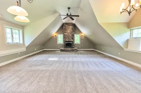 95 N Pepperell Road Hollis NH 03049