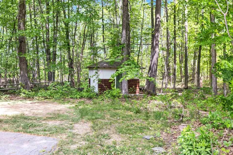 95 N Pepperell Road Hollis NH 03049