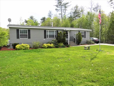 51 Nelson Street Salem NH 03079