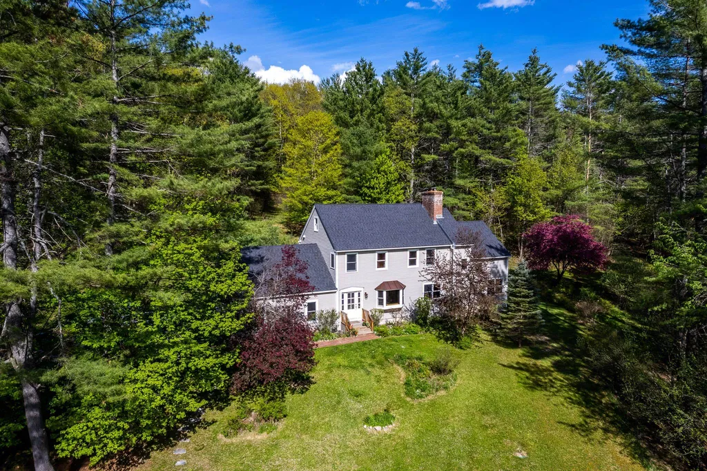 11 Hetzel Road Lebanon NH 03766