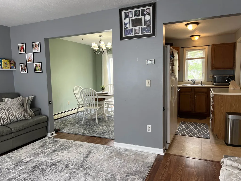 76 Colonial Drive Hartford VT 05001