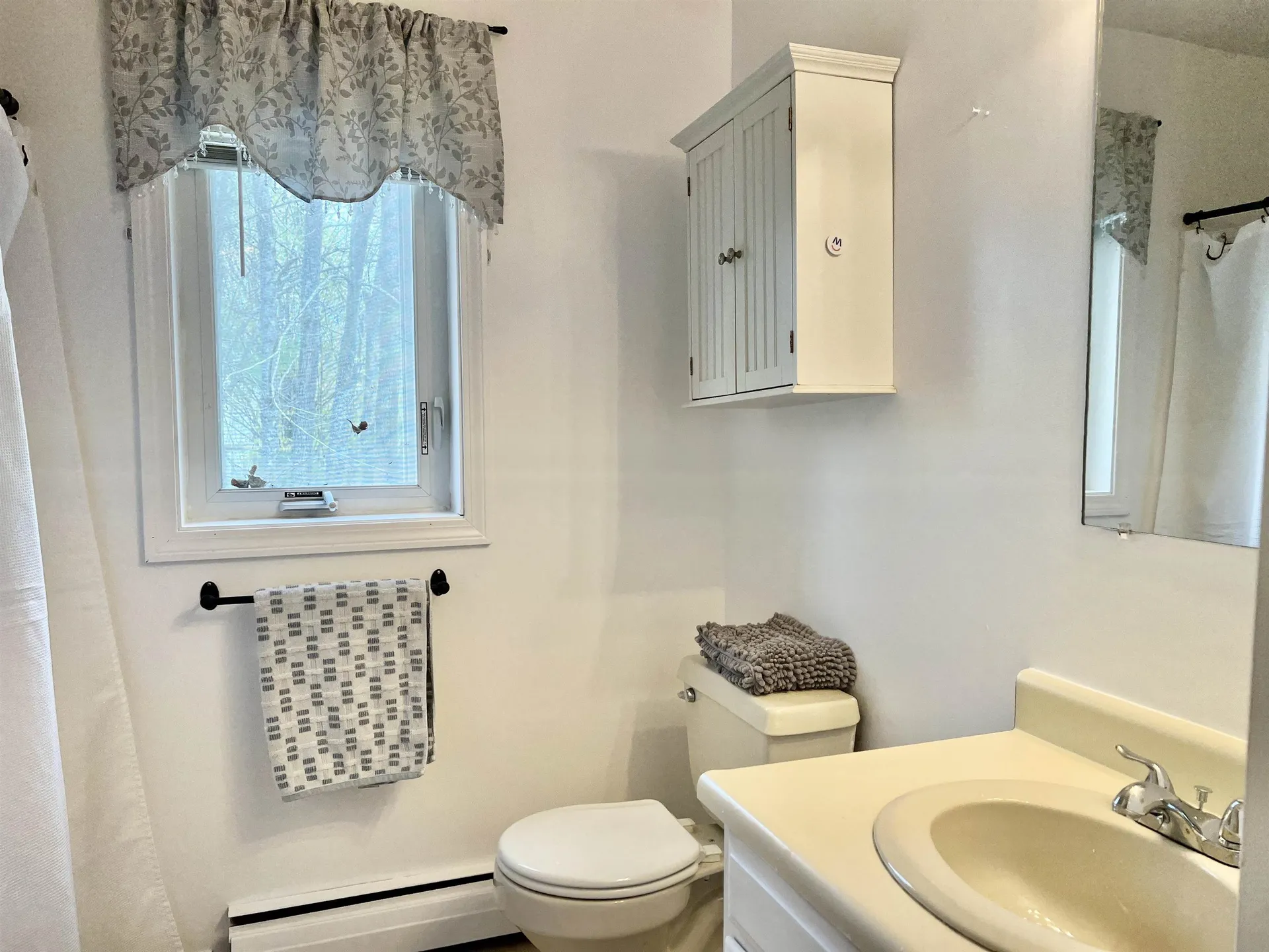 76 Colonial Drive Hartford VT 05001