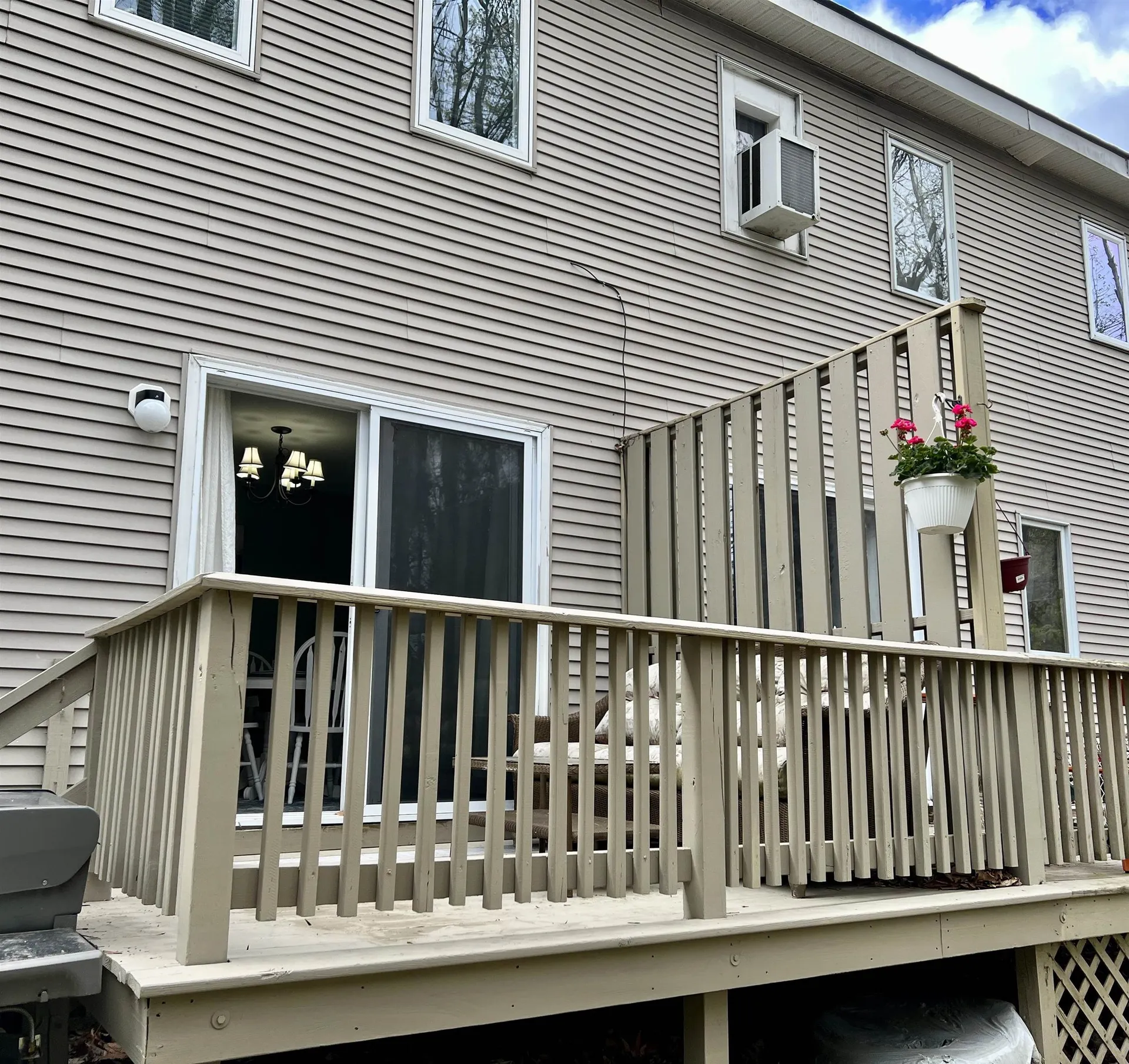76 Colonial Drive Hartford VT 05001