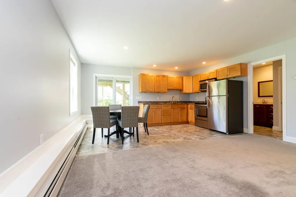 2b Griffin Road Londonderry NH 03053