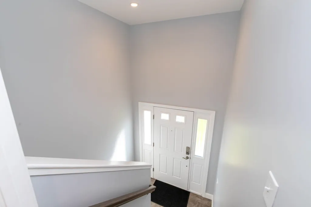 2b Griffin Road Londonderry NH 03053