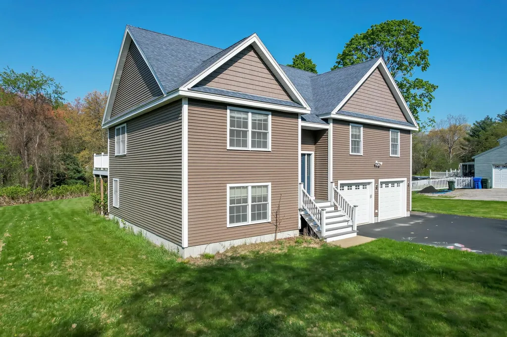 2b Griffin Road Londonderry NH 03053
