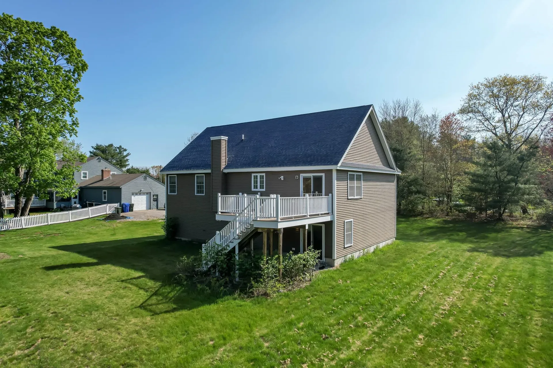 2b Griffin Road Londonderry NH 03053